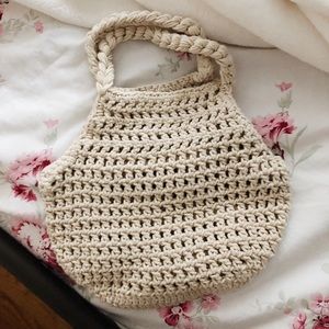 Small woven hand bag